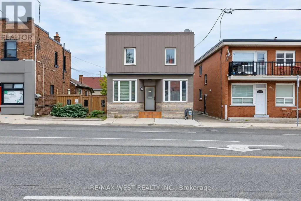 203 Islington Avenue, Toronto (New Toronto)
