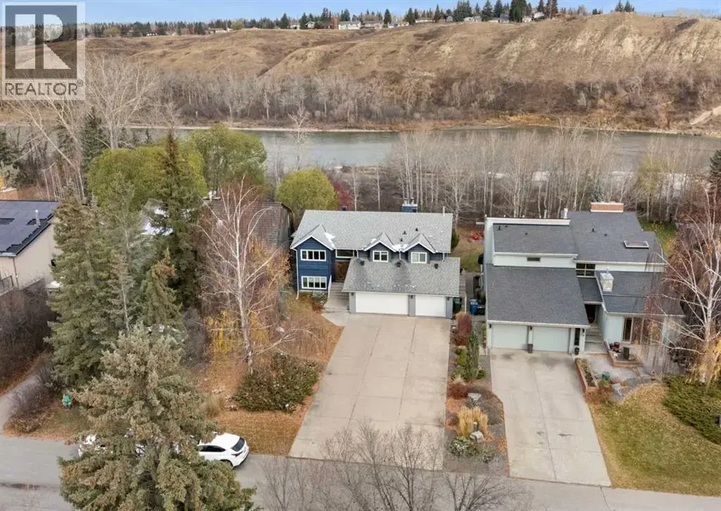 32 Bow Village Crescent Nw, Calgary