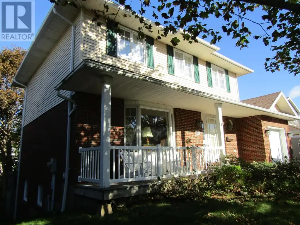 10 Amberwood Court, Halifax