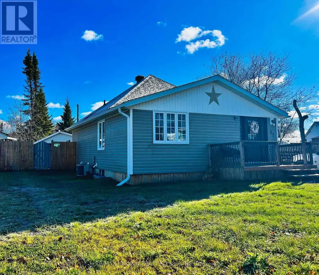 37 King Street, Kapuskasing
