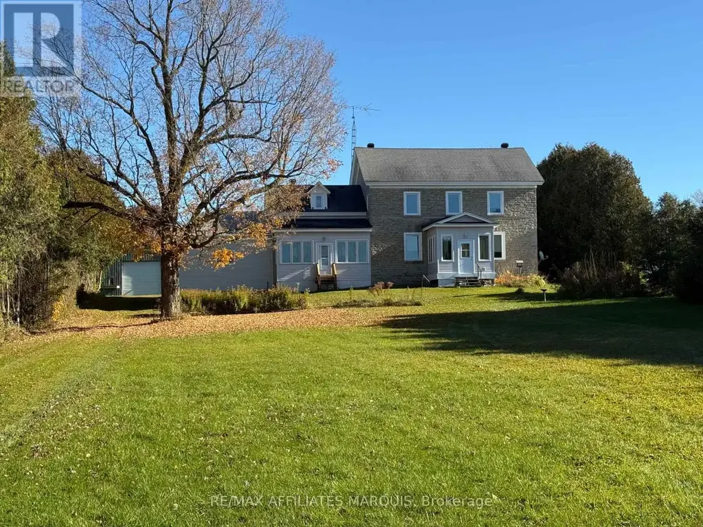 7105 Adams Road, Edwardsburgh/Cardinal