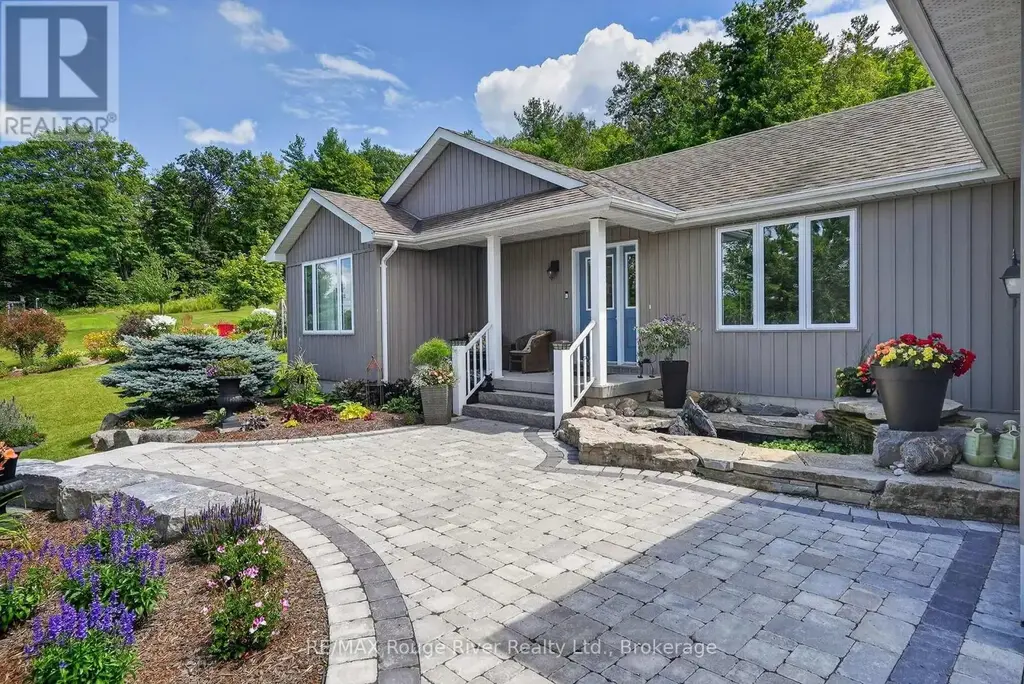 9285 Turk Road, Hamilton Township