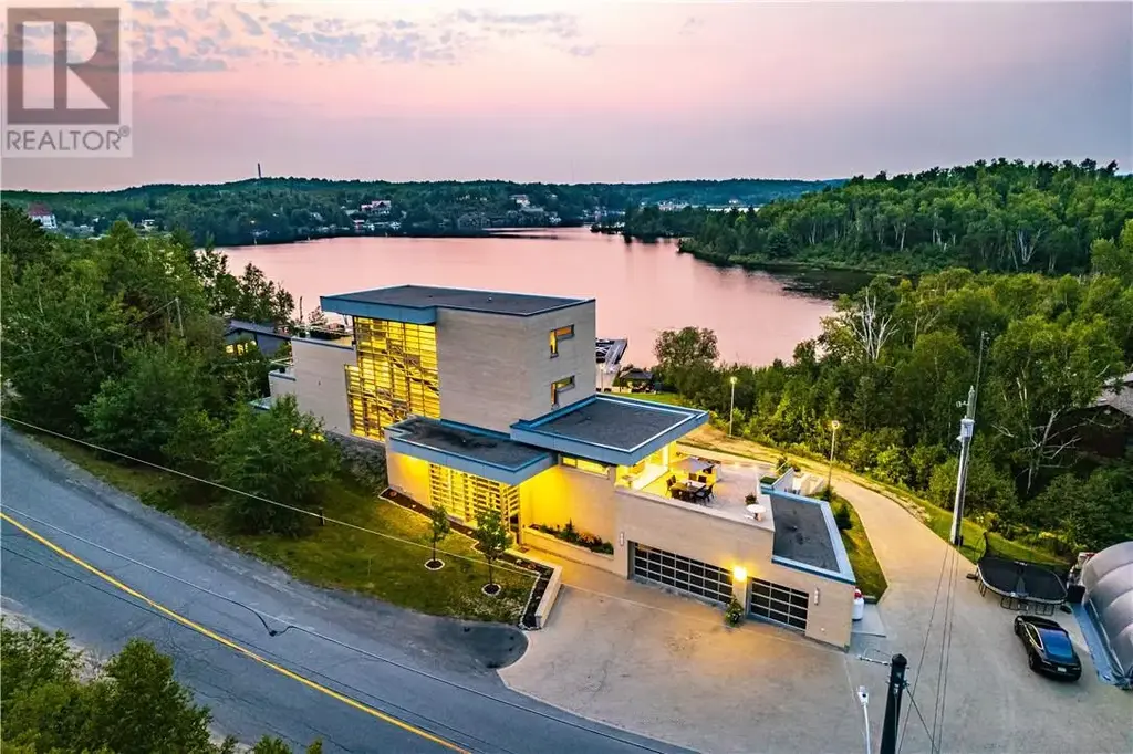 2410 South Bay Road, Sudbury