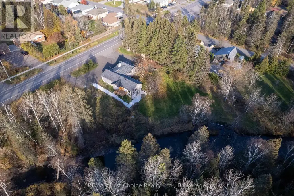 1507 John Street Road, Thunder Bay