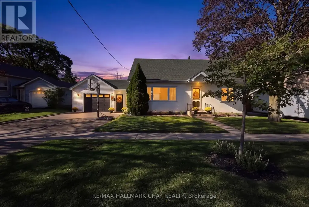 32 Caroline Street, Barrie (Allandale Centre)