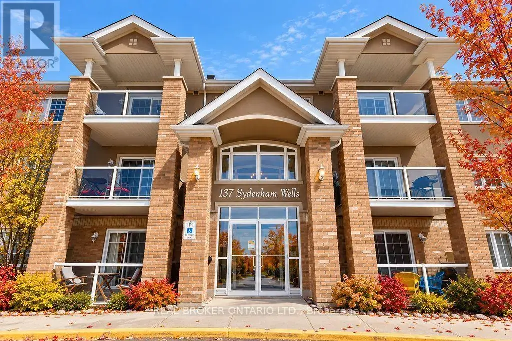 26 - 137 Sydenham Wells, Barrie (Georgian Drive)
