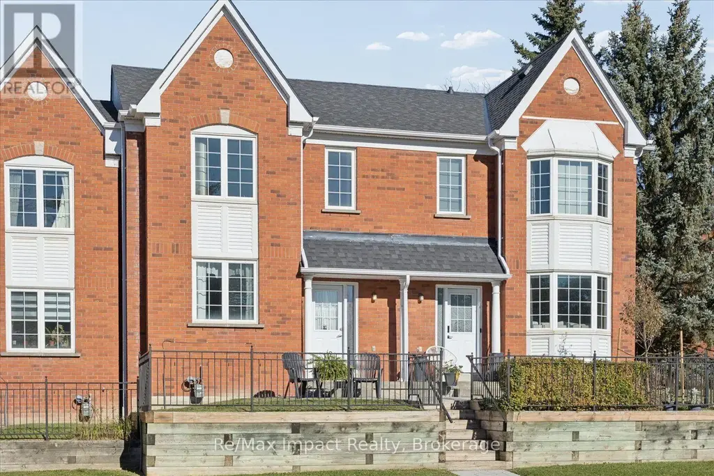 53 - 10 Bassett Boulevard, Whitby (Pringle Creek)
