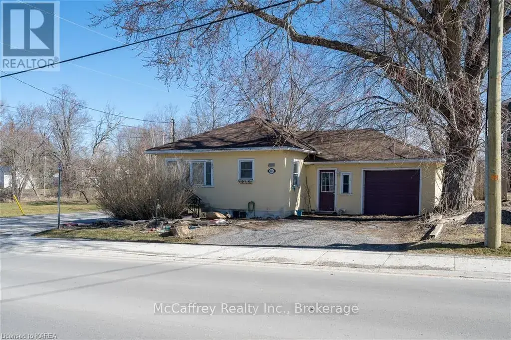 2565 County Road 4, Stone Mills (Stone Mills)