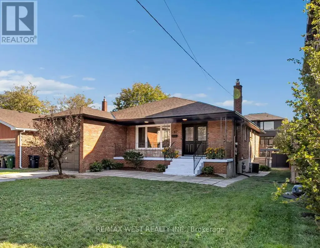 67 Burncrest Drive, Toronto (Bedford Park-Nortown)