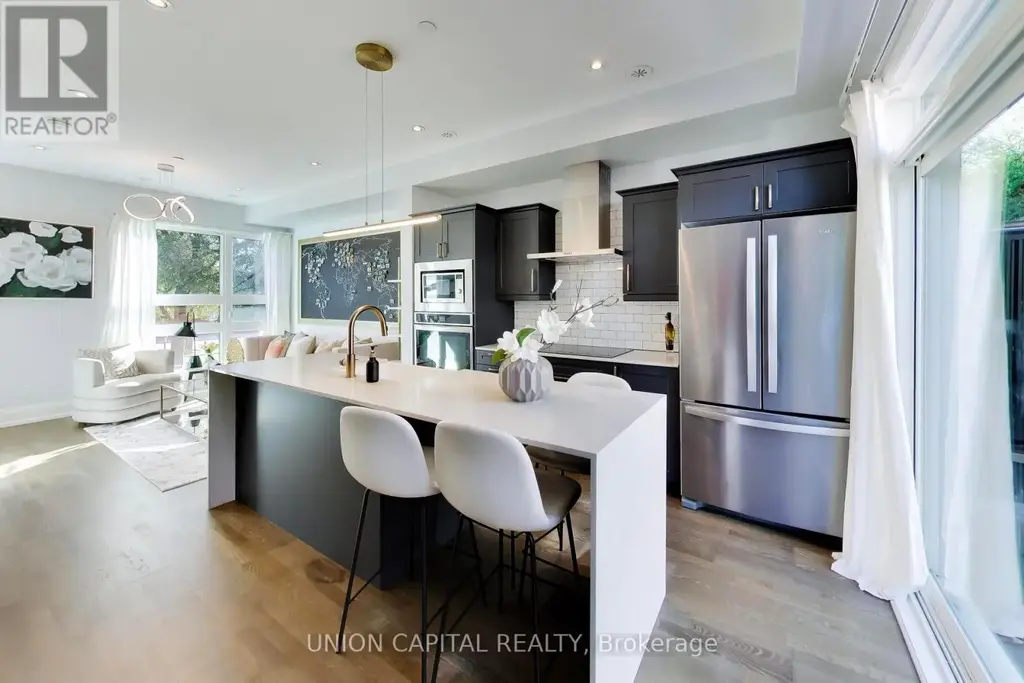 952 Dundas Street E, Toronto (South Riverdale)