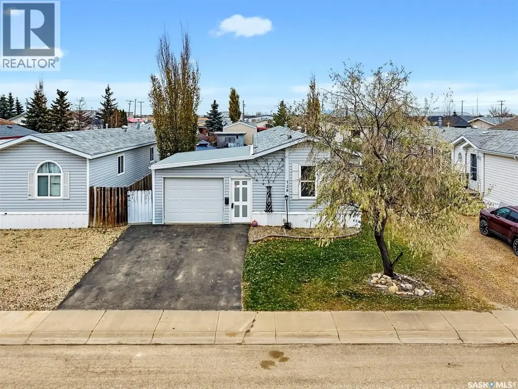 728 Harder Court, Martensville