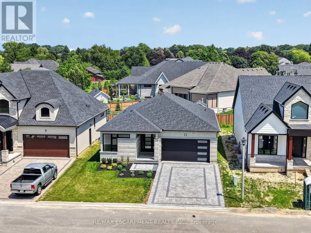 11 Oakley Drive, Niagara-on-the-Lake (Virgil)