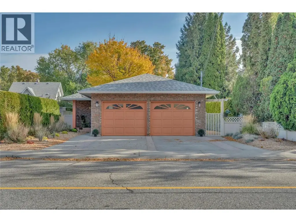 930 Moosejaw Street, Penticton