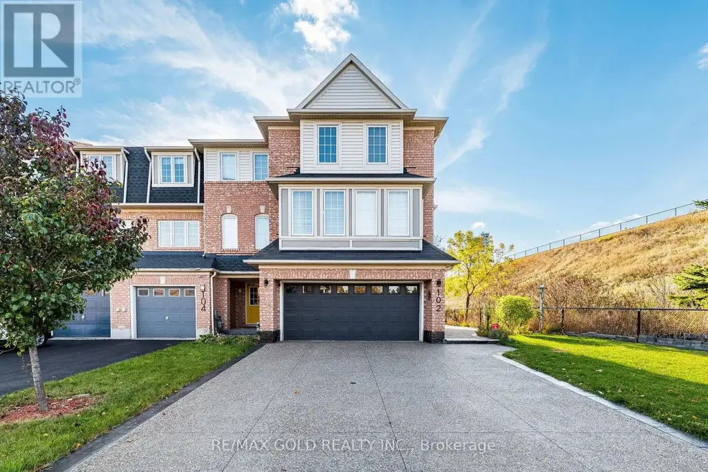 102 Decker Hollow Circle, Brampton (Credit Valley)