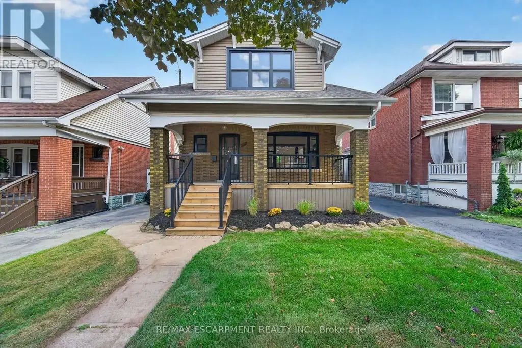 229 Park Row S, Hamilton (Delta)