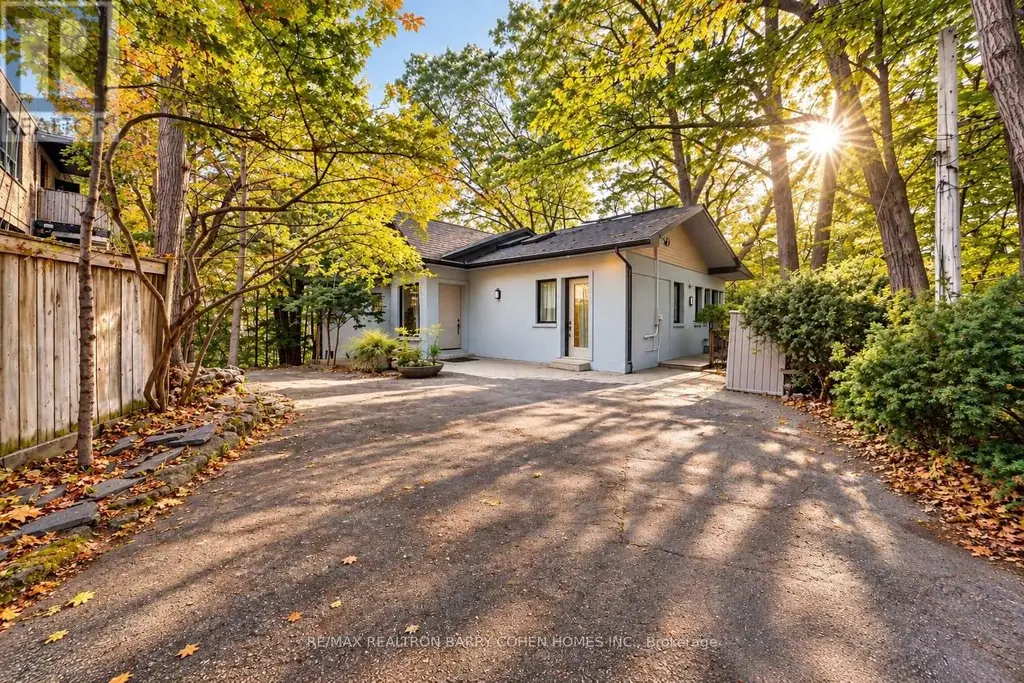 7 Greenbrook Drive, Toronto (Beechborough-Greenbrook)