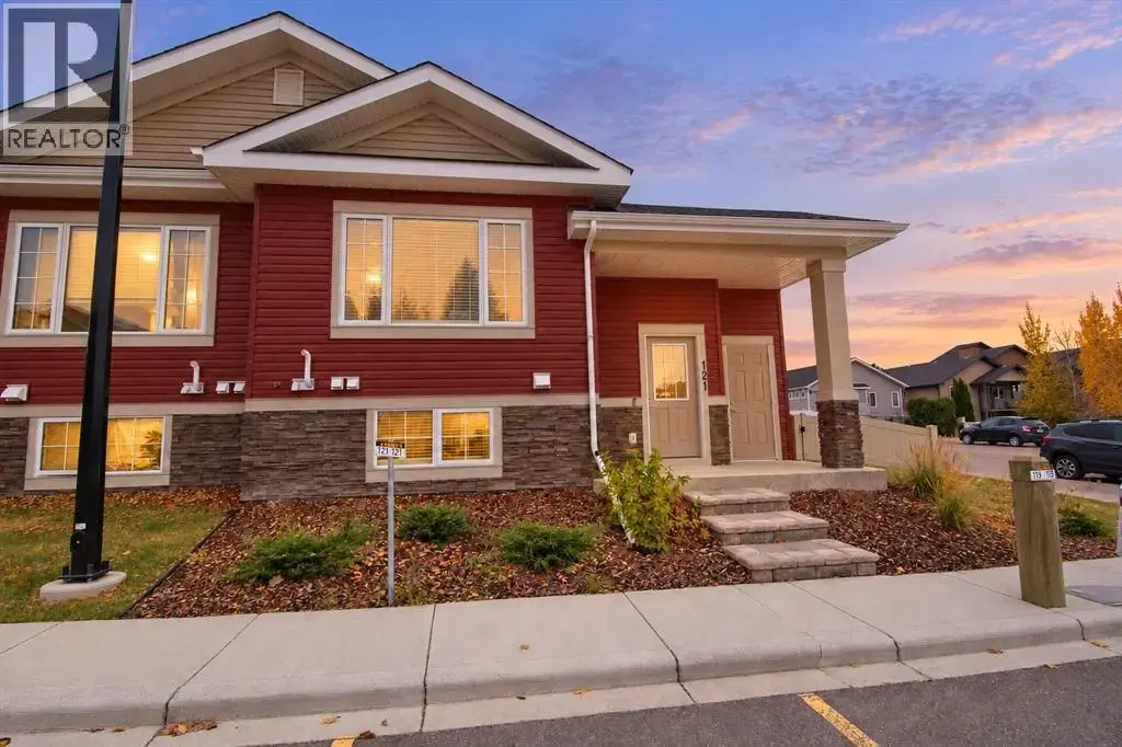121 Golden Crescent, Red Deer