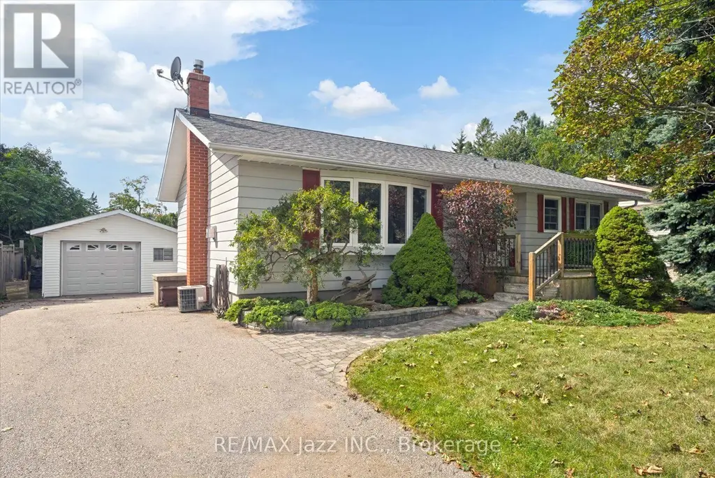 354 Beaver Street S, Clarington (Newcastle)
