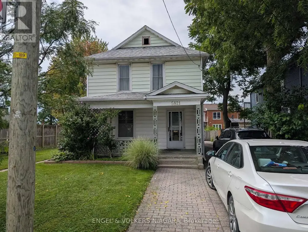 5821 Leonard Avenue, Niagara Falls (Hospital)