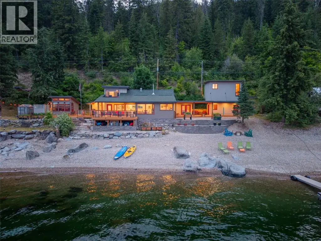 1726 31 Highway, Queens Bay