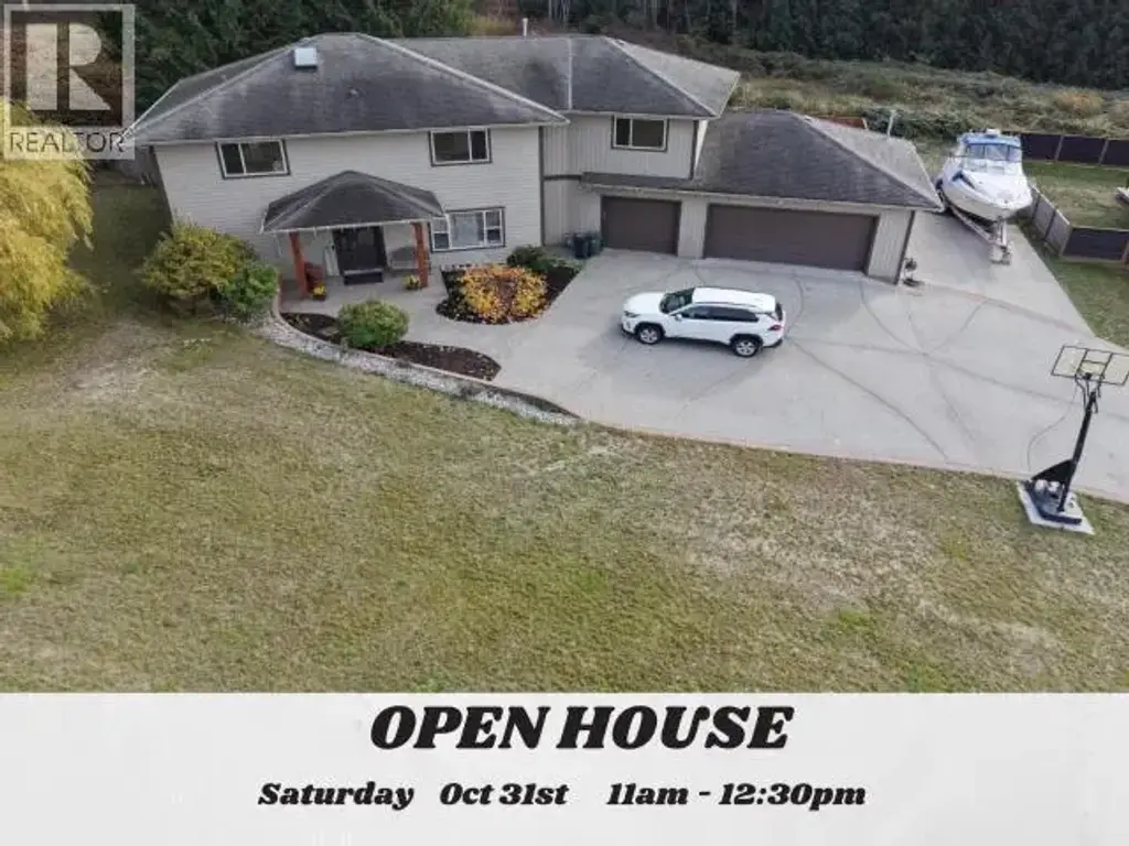 7254 Toba Street, Powell River