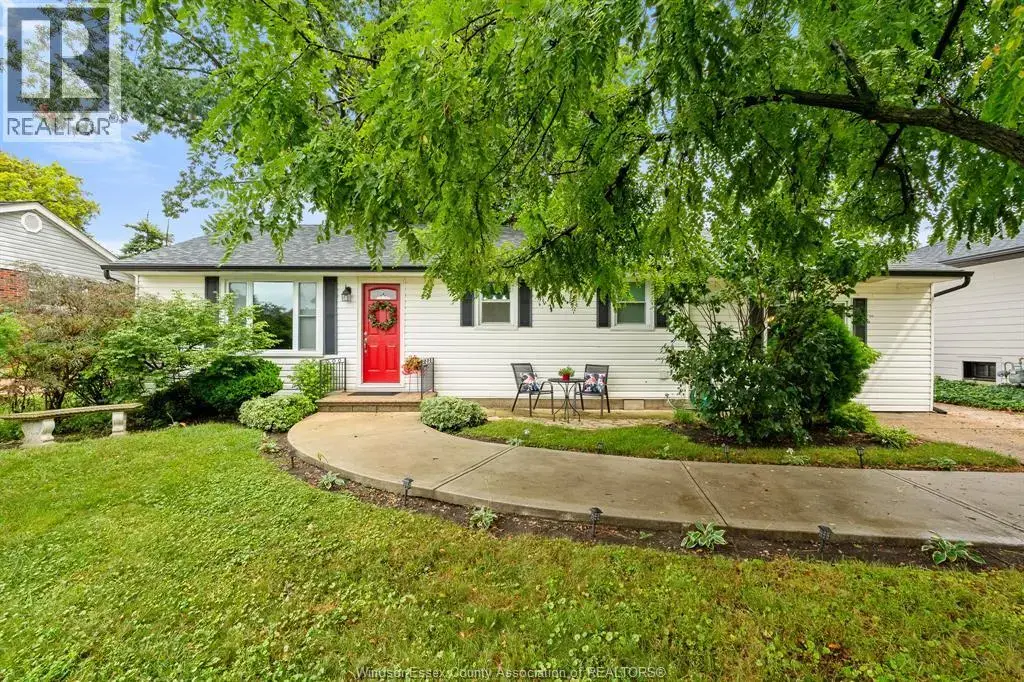 3274 Parkwood Avenue, Windsor