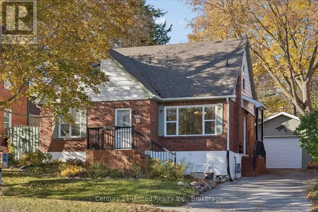 566 Sherbrooke Street, Peterborough (Town Ward 3)