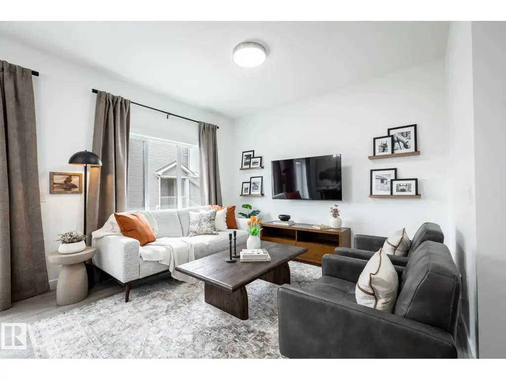 2 Iris Av, Fort Saskatchewan