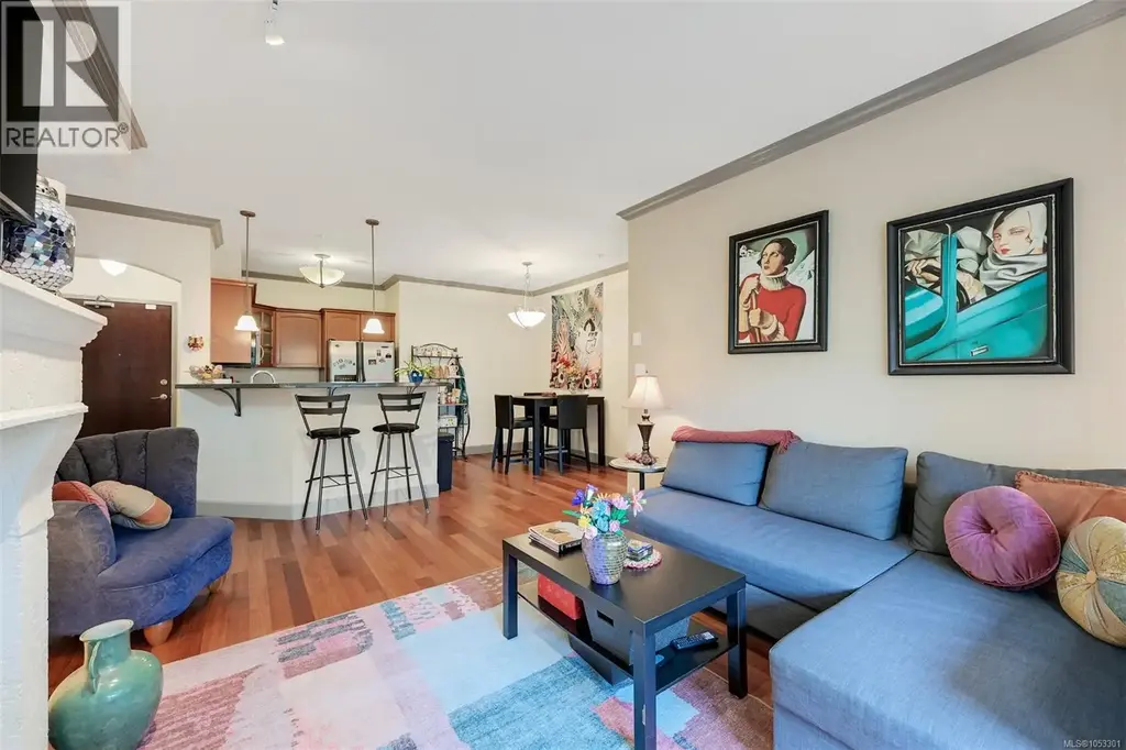 204 1620 Mckenzie Ave, Saanich