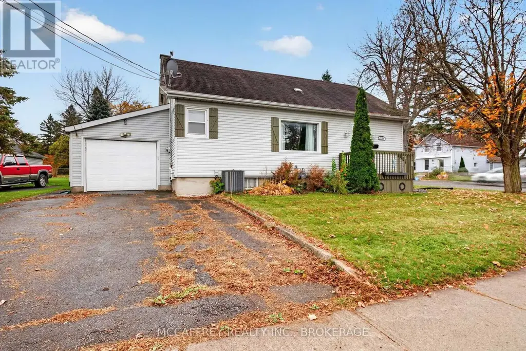 220 Thomas Street W, Greater Napanee (Greater Napanee)