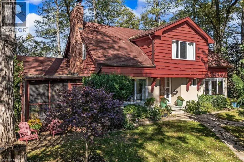 7 Hatfield Place, Dundas