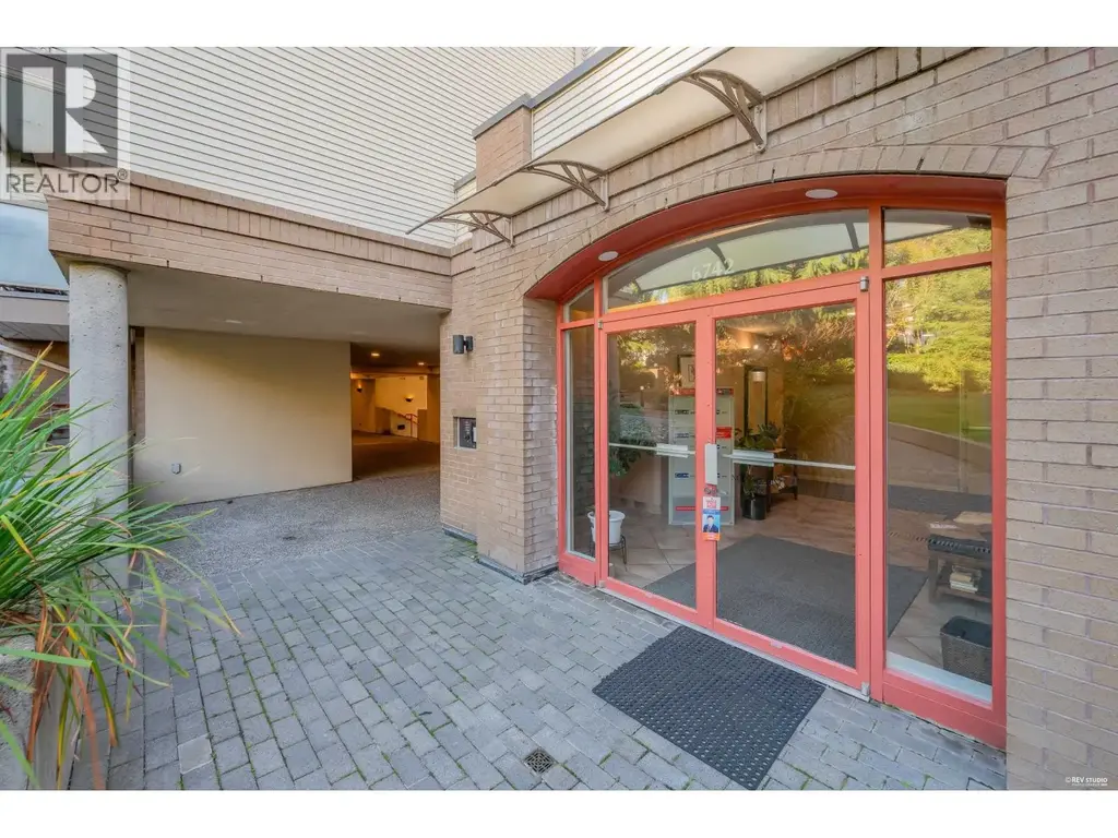413 6742 Station Hill Court, Burnaby