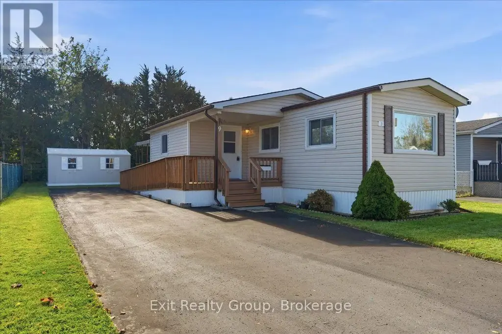 9 Finch Lane, Quinte West (Sidney Ward)