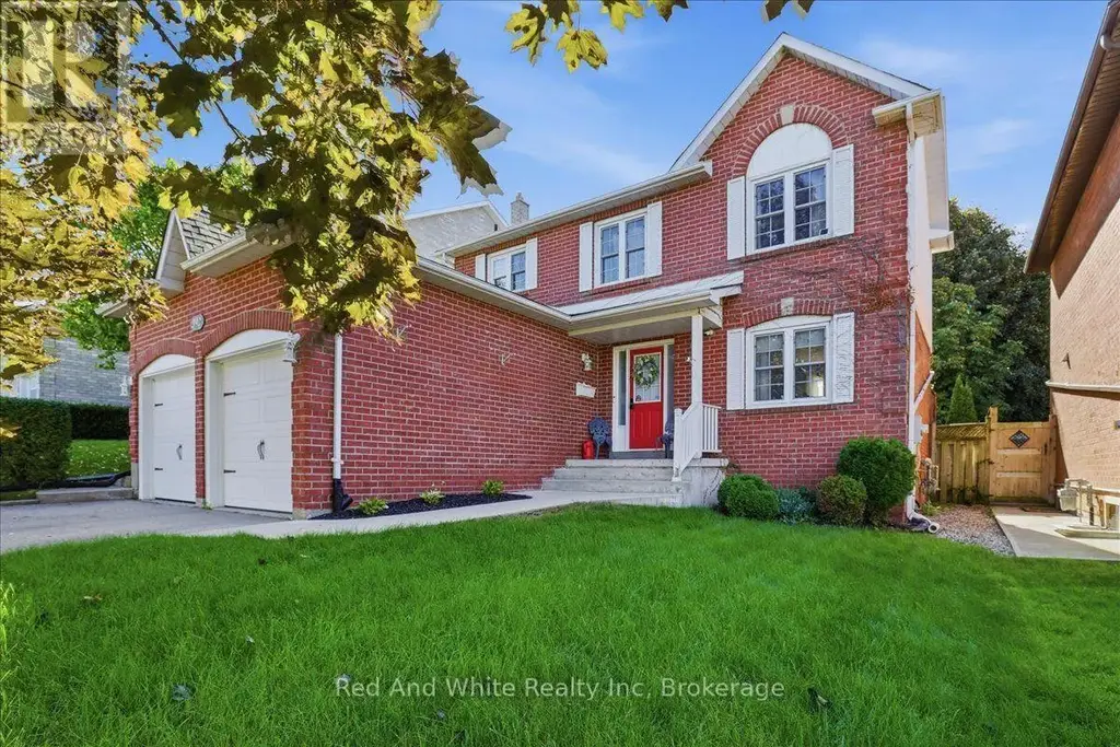 392 Burnett Avenue, Cambridge