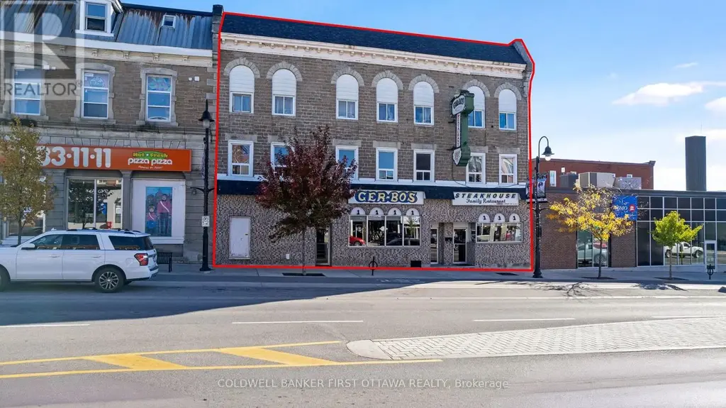 11 Beckwith Street S, Smiths Falls