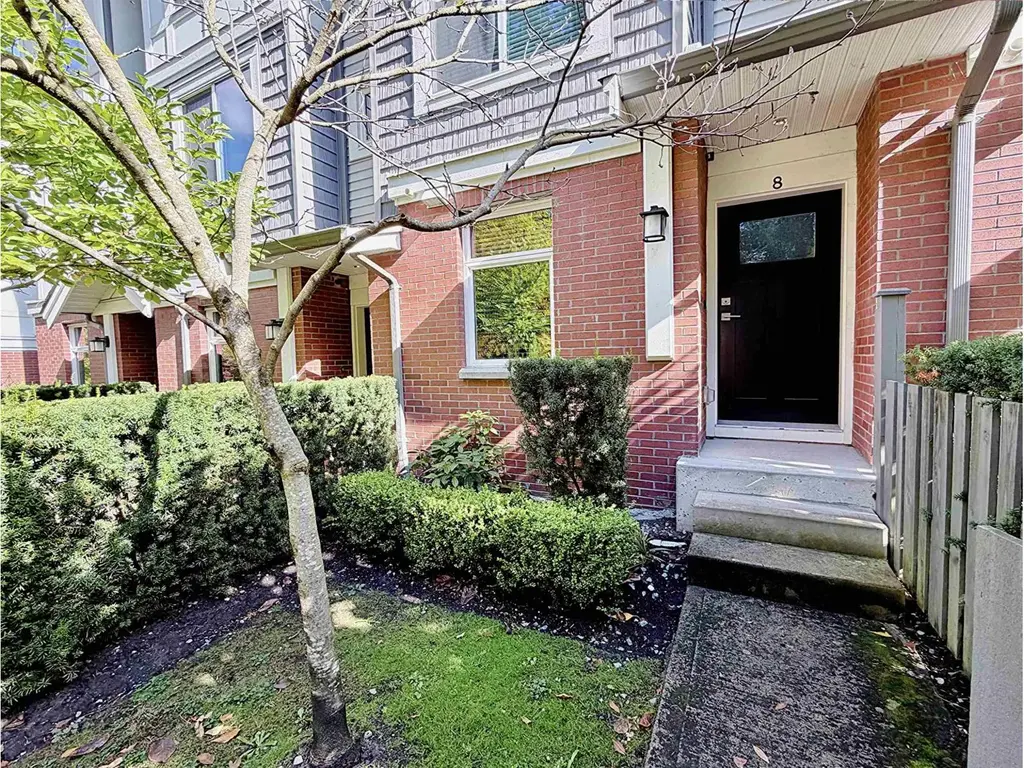 8 9718 161a Street, Surrey