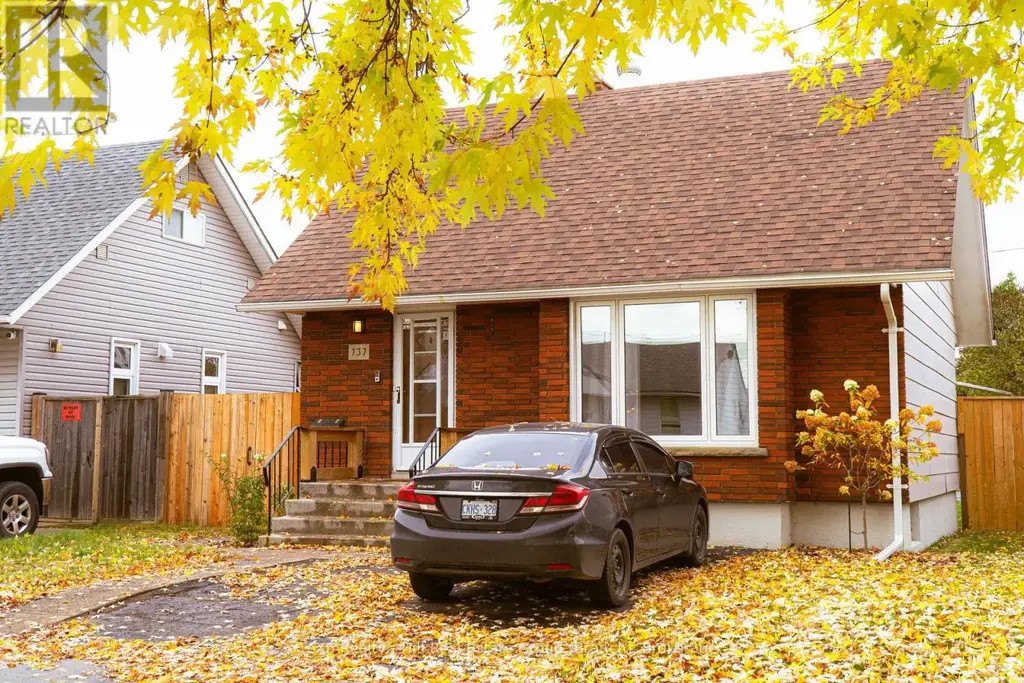 737 Syndicate Avenue N, Thunder Bay (McKeller Park)
