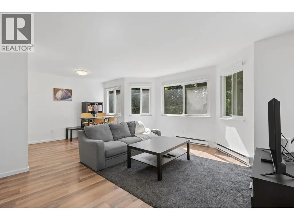 405 9880 Manchester Drive, Burnaby