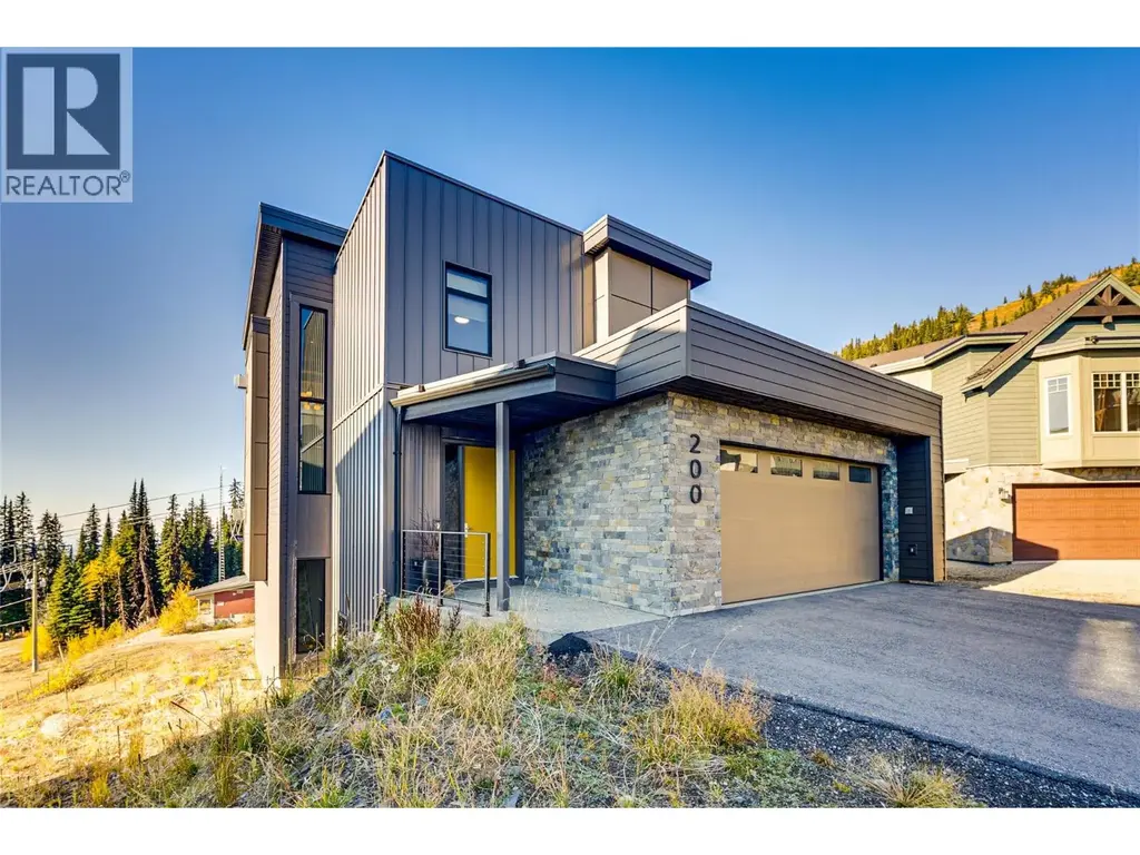 200 Valerian Lane, Silver Star