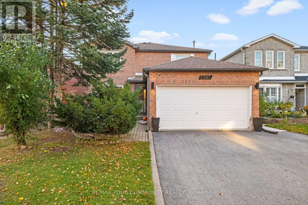 2382 Annan Woods Drive, Pickering (Brock Ridge)
