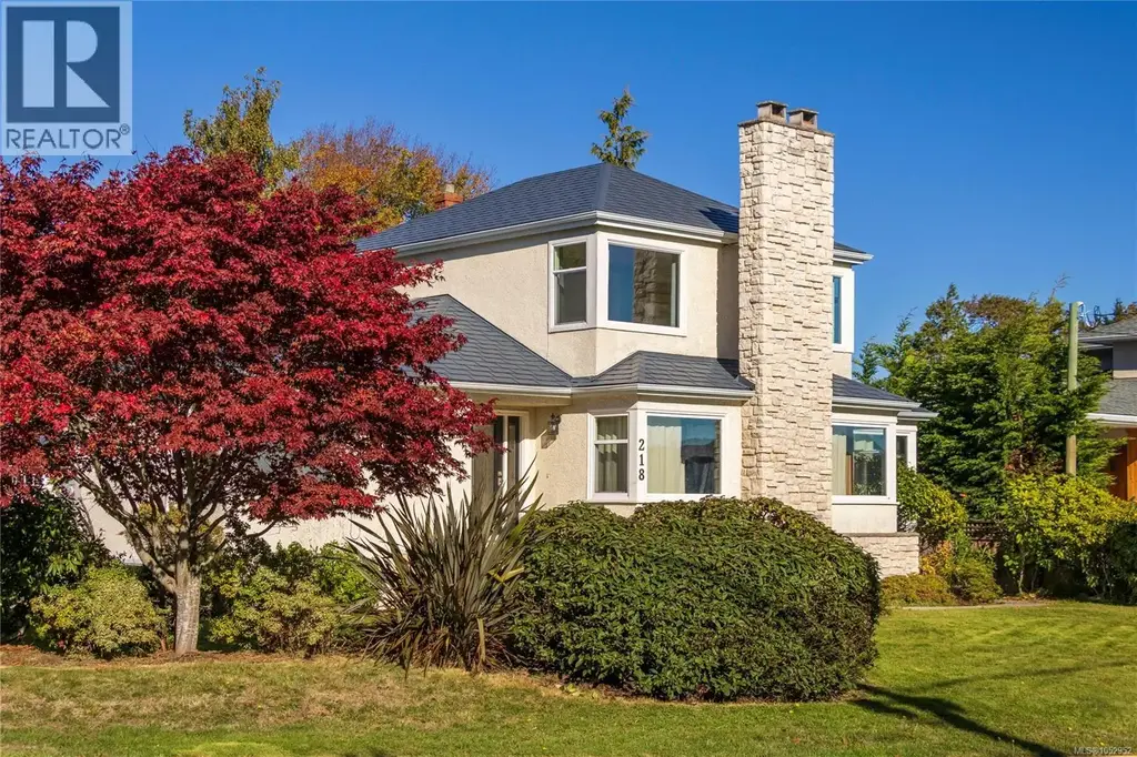 218 Beach Dr, Oak Bay