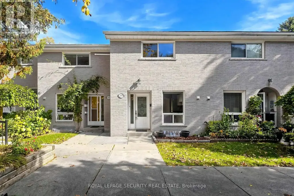 404 - 15 Liszt Gate, Toronto (Hillcrest Village)