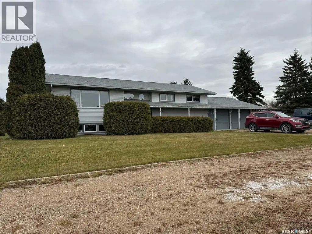 Guenther Acreage, Elfros Rm No. 307