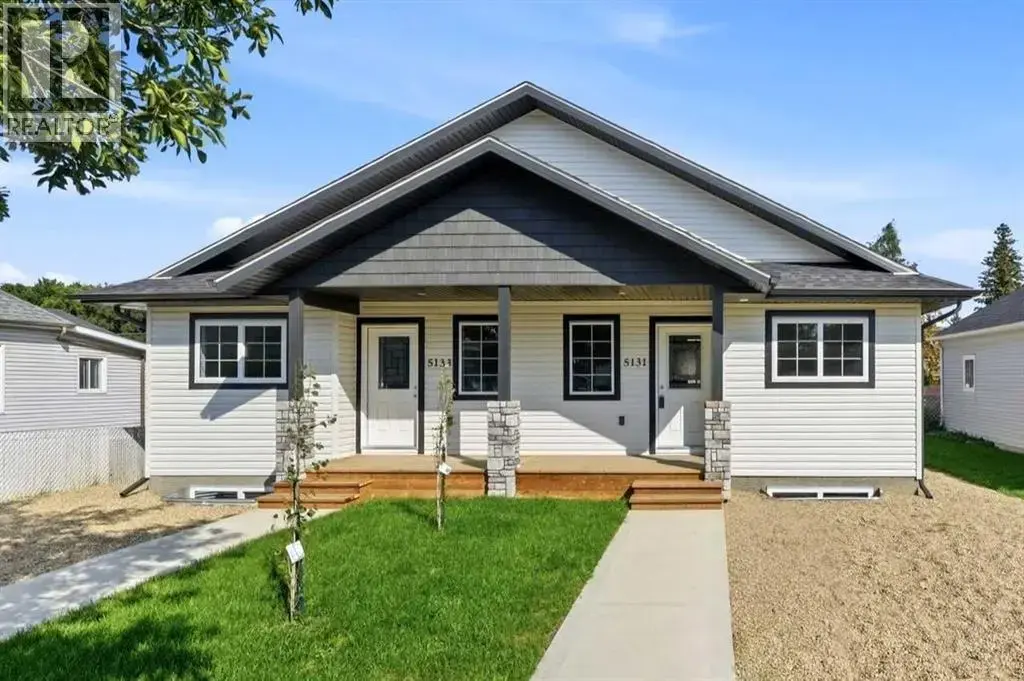 5131 & 5133 52 Street, Lacombe