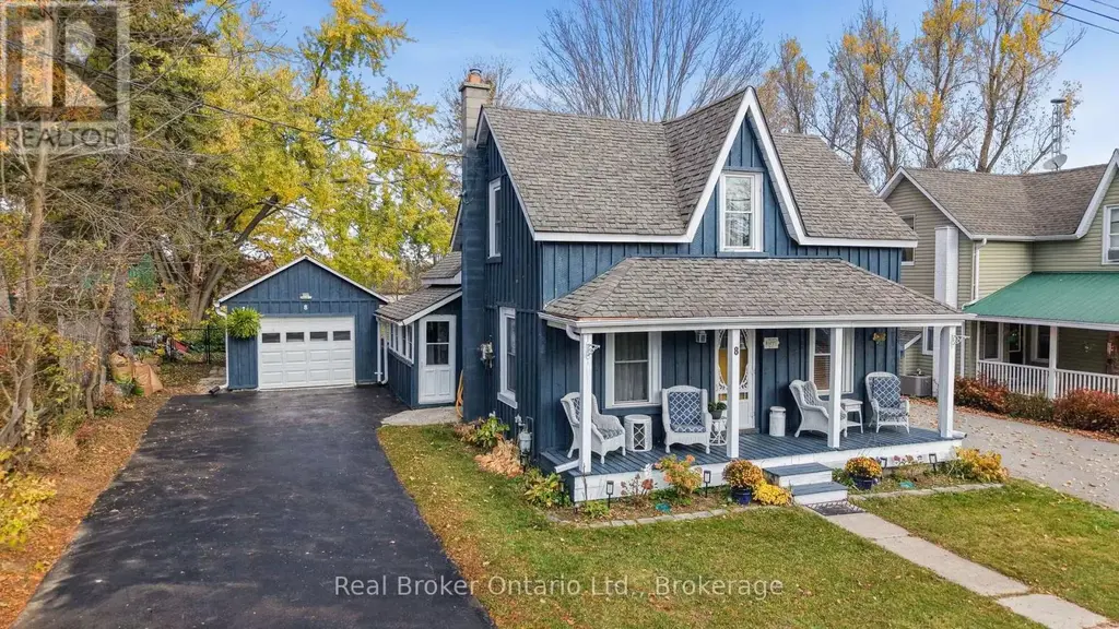 8 Albert Street E, Springwater (Hillsdale)