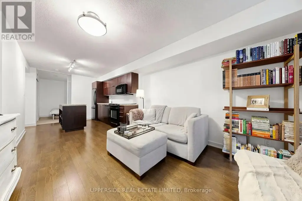 607 - 126 Simcoe Street, Toronto (Waterfront Communities)