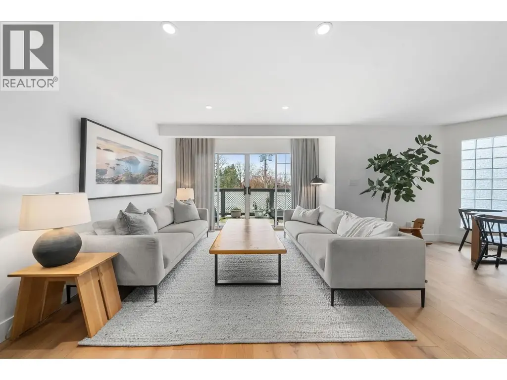 1 224 W 16th Street, North Vancouver