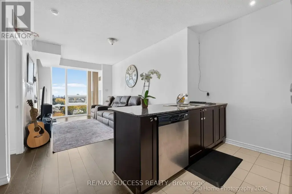 812 - 3525 Kariya Drive, Mississauga (Fairview)
