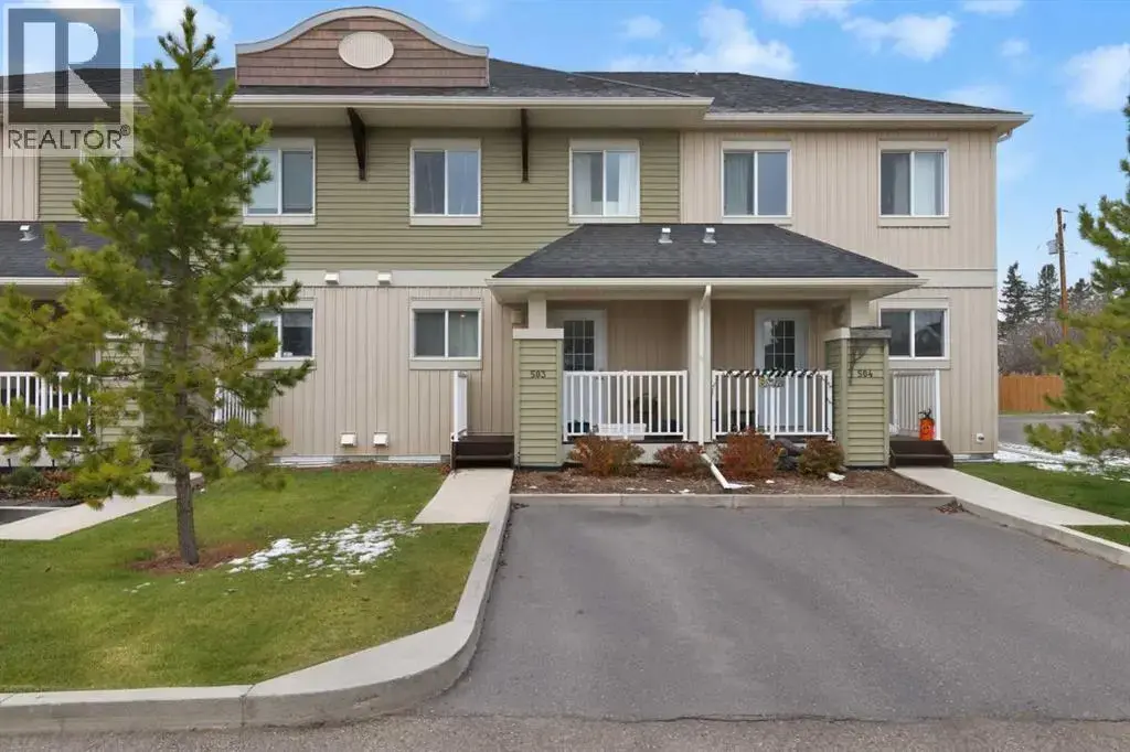 503 Clover Way, Carstairs
