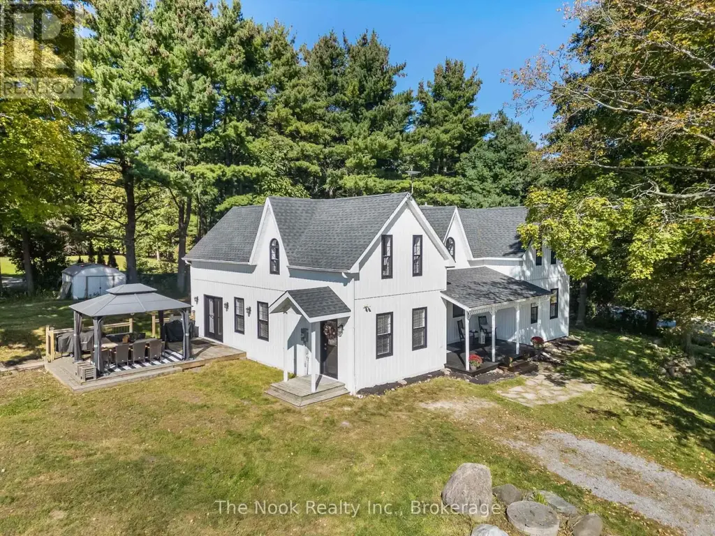4200 Rice Lake Drive S, Hamilton Township